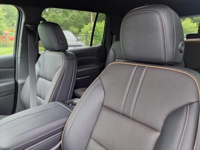 new 2025 Chevrolet Traverse car, priced at $51,795