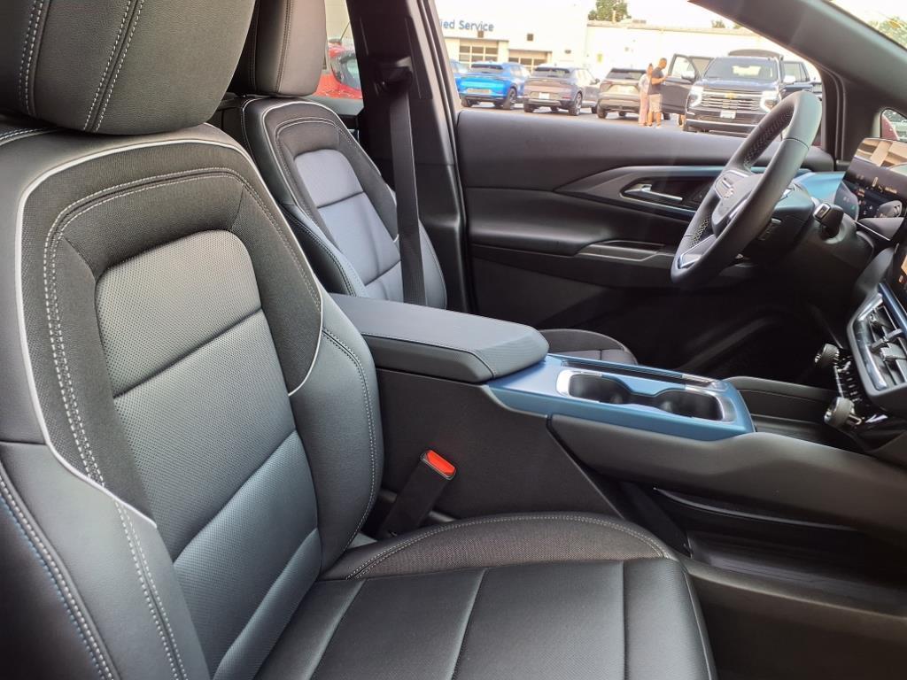 new 2025 Chevrolet Equinox EV car, priced at $42,685