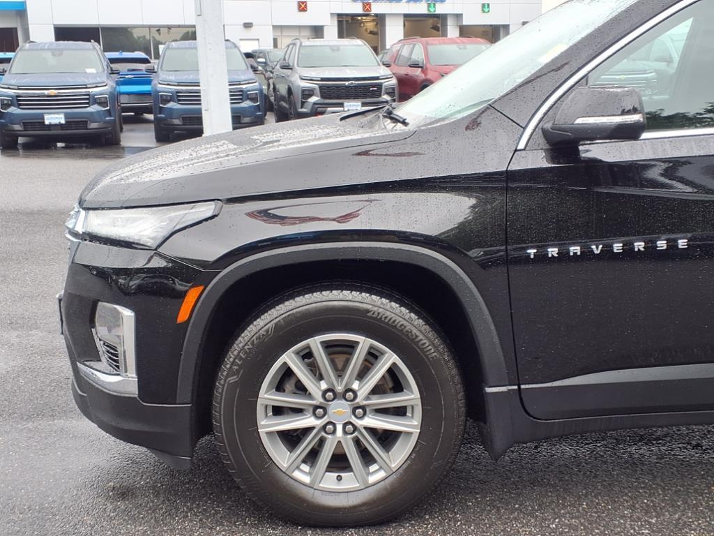 used 2023 Chevrolet Traverse car, priced at $30,072