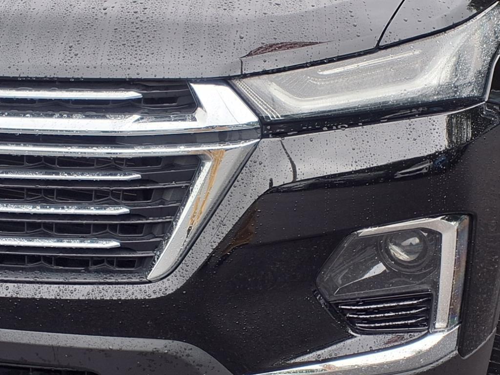 used 2023 Chevrolet Traverse car, priced at $30,072
