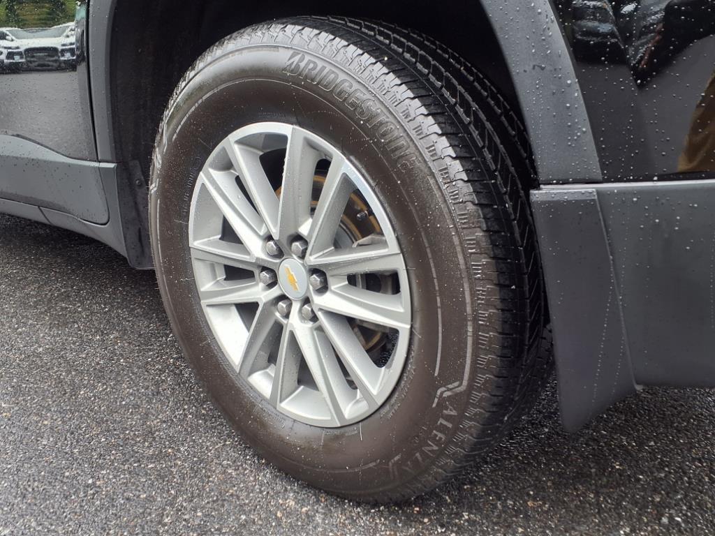 used 2023 Chevrolet Traverse car, priced at $30,072