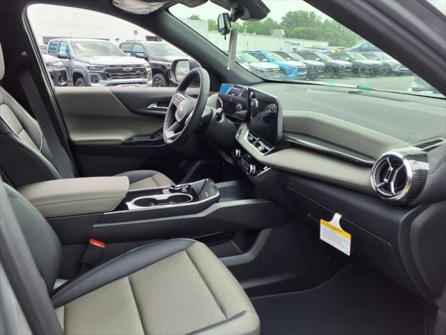 new 2026 Chevrolet Equinox car, priced at $32,635