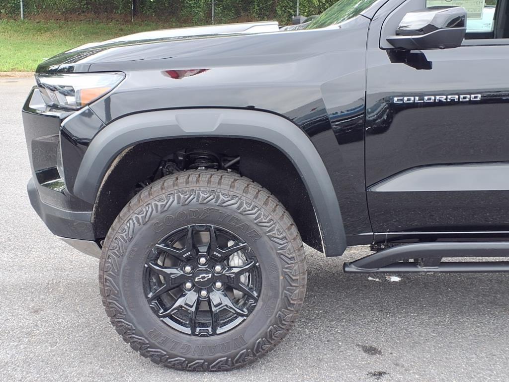 new 2025 Chevrolet Colorado car, priced at $52,470