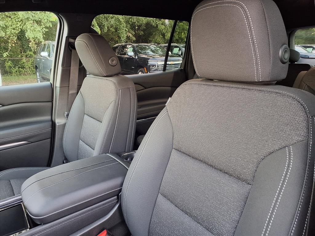 new 2026 Chevrolet Traverse car, priced at $38,735