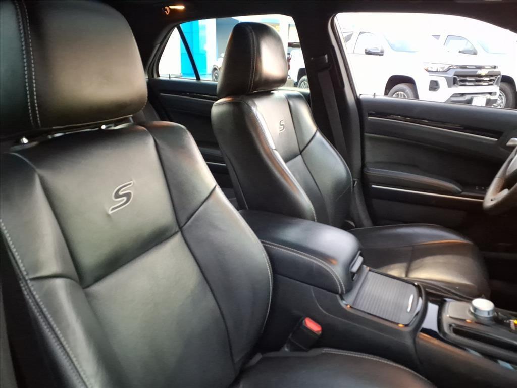 used 2022 Chrysler 300 car, priced at $30,569