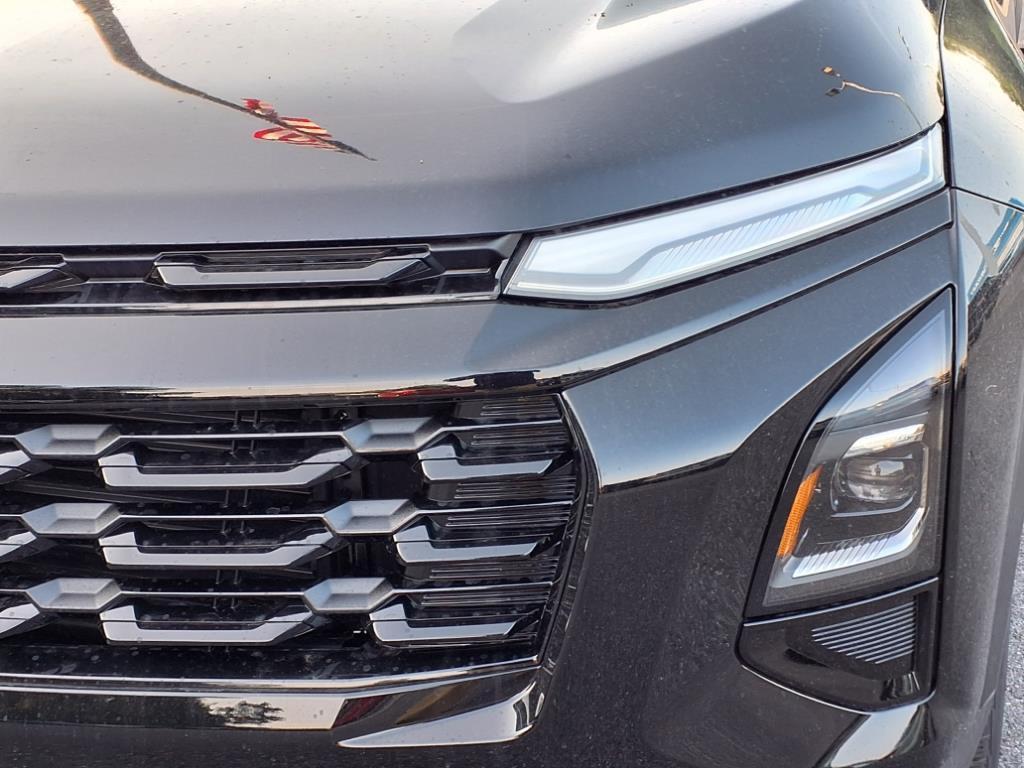 new 2026 Chevrolet Equinox car, priced at $30,610