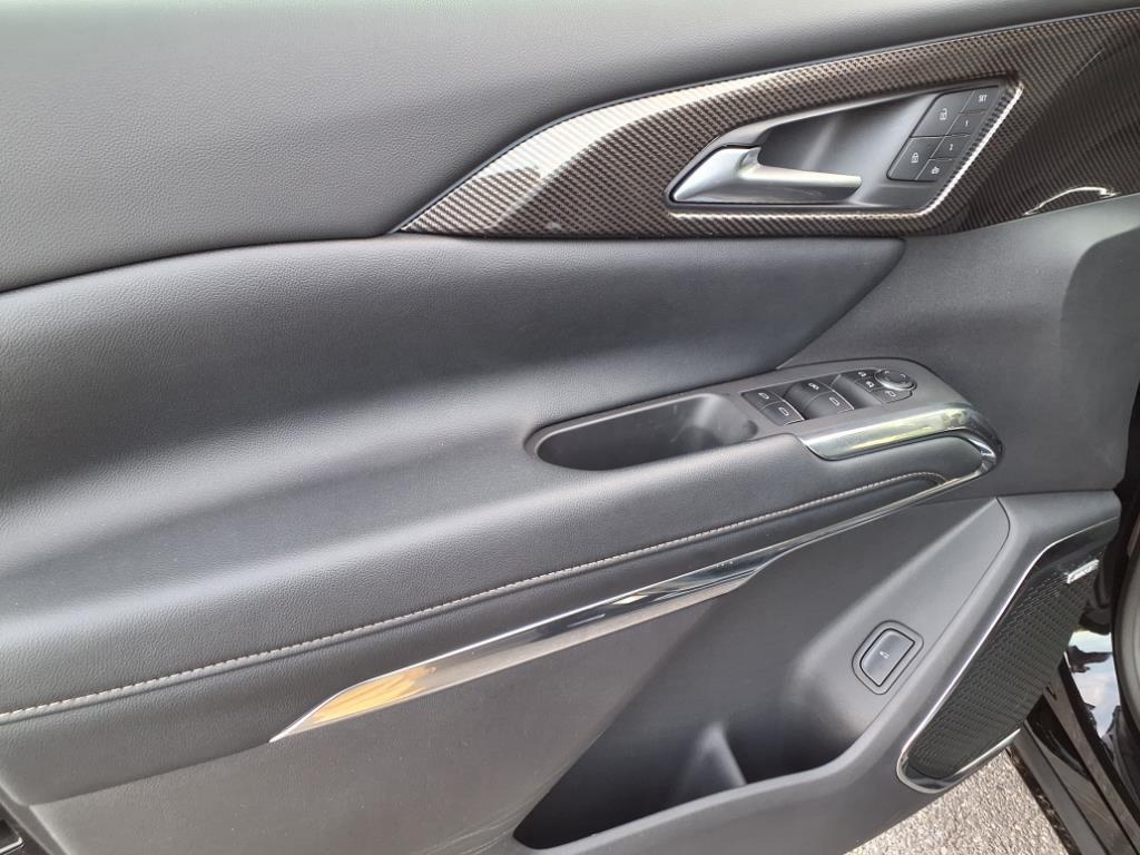 used 2025 Chevrolet Traverse car, priced at $53,969
