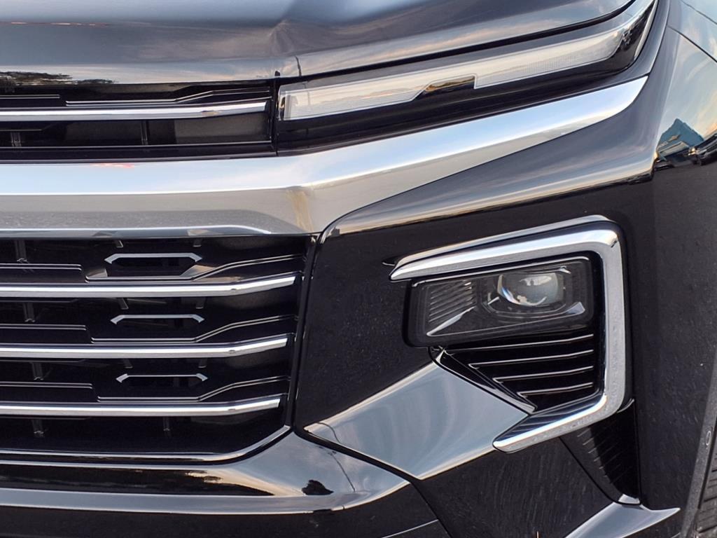 used 2025 Chevrolet Traverse car, priced at $53,969