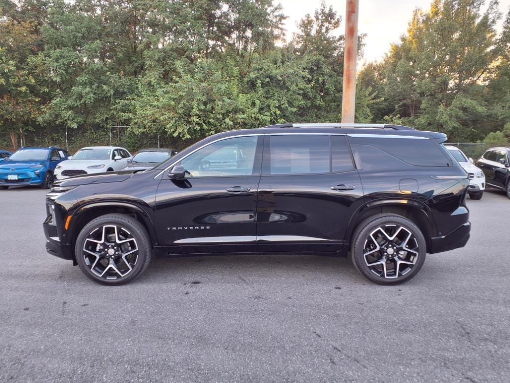 used 2025 Chevrolet Traverse car, priced at $53,969