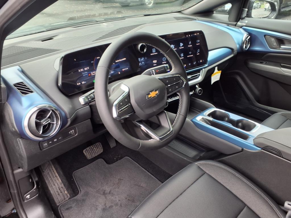 new 2025 Chevrolet Equinox EV car, priced at $35,990