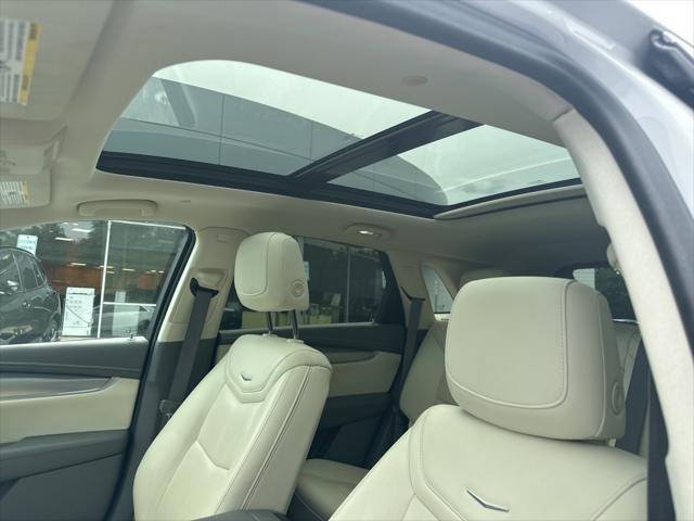 used 2022 Cadillac XT5 car, priced at $29,197