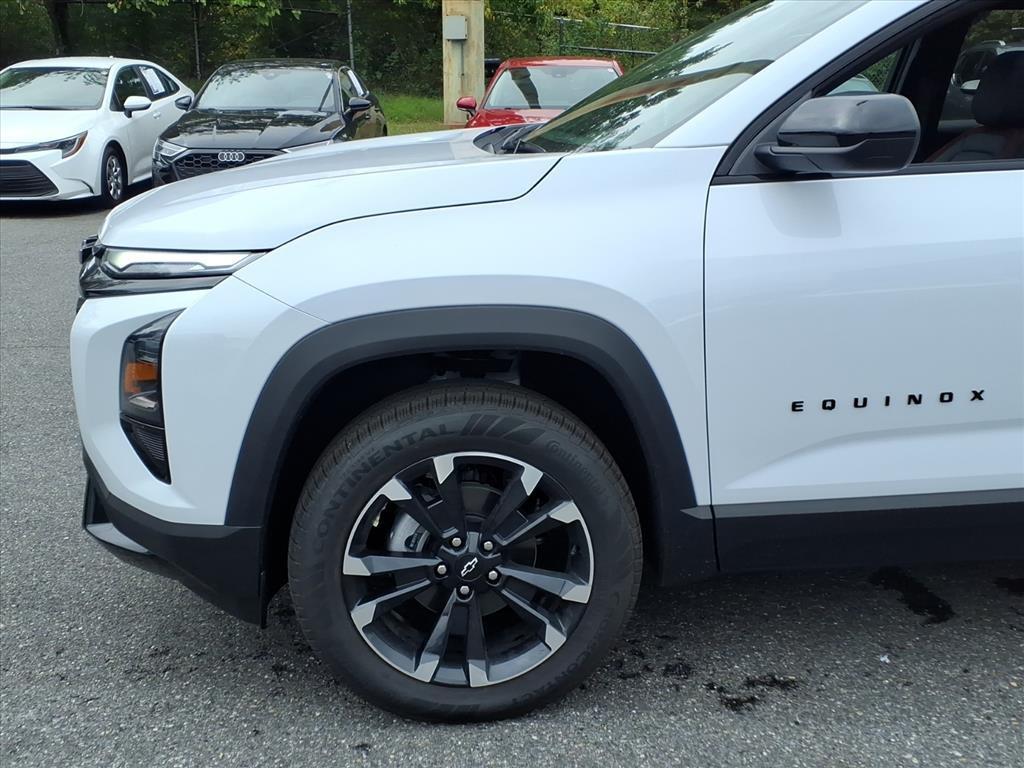 new 2026 Chevrolet Equinox car, priced at $30,285