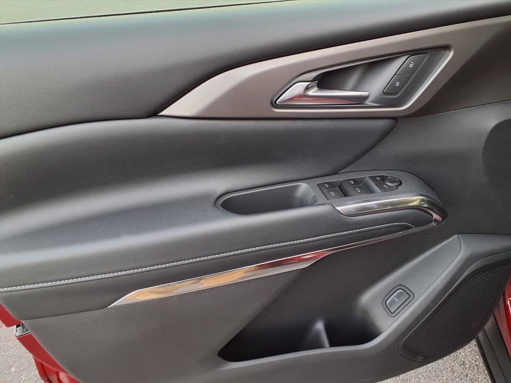 new 2026 Chevrolet Traverse car, priced at $38,310