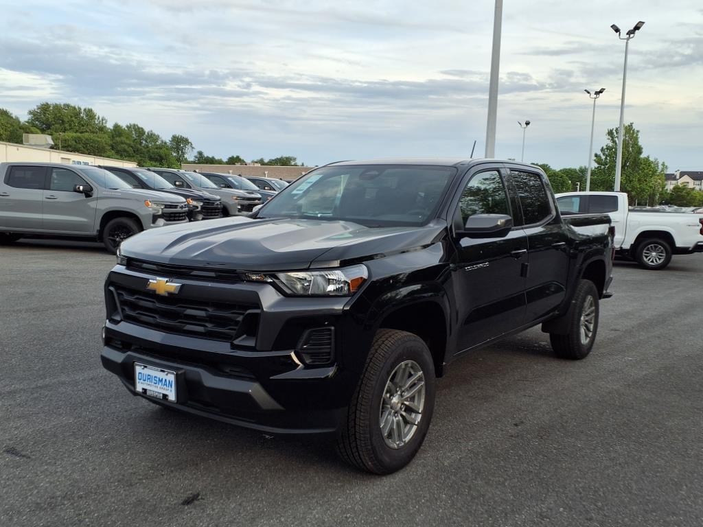 new 2025 Chevrolet Colorado car, priced at $32,890