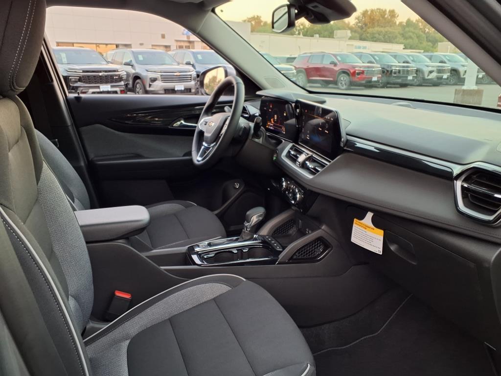 new 2026 Chevrolet TrailBlazer car, priced at $27,650