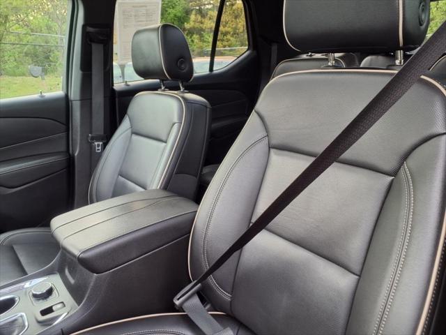 used 2023 Chevrolet Traverse car, priced at $36,790