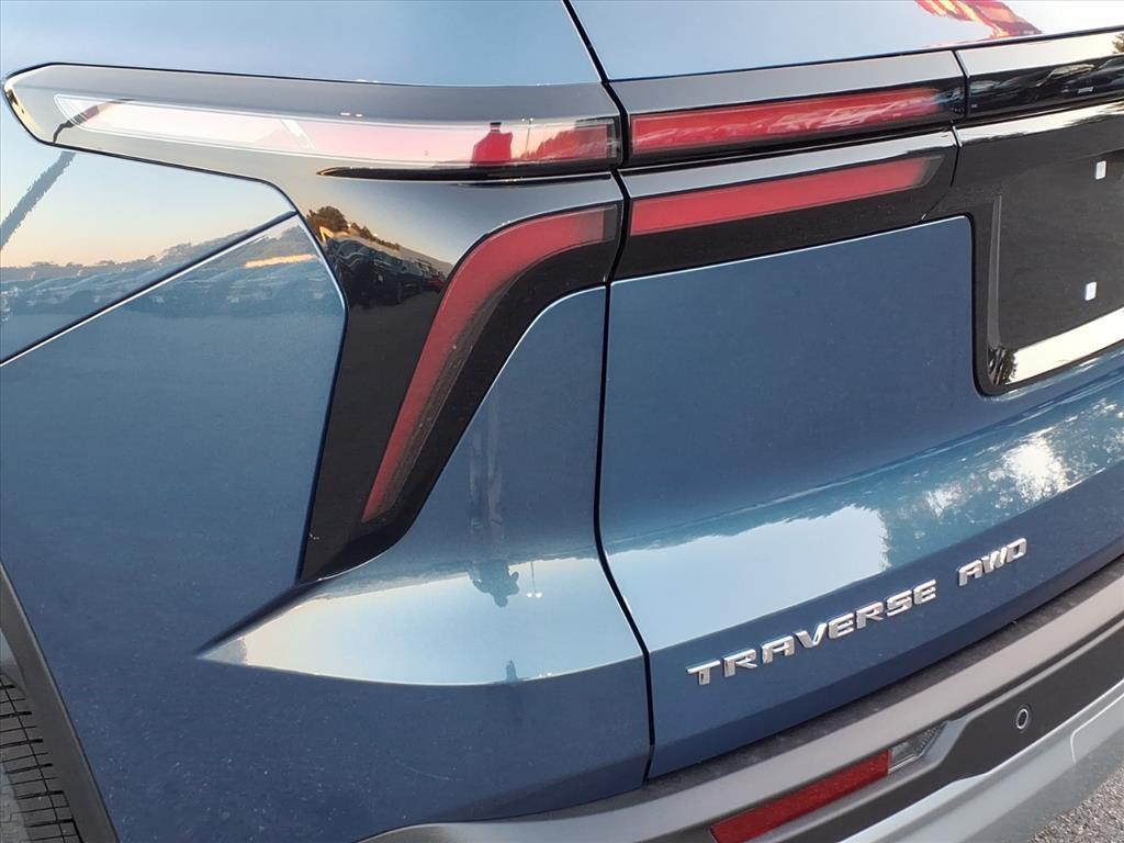 new 2026 Chevrolet Traverse car, priced at $38,620