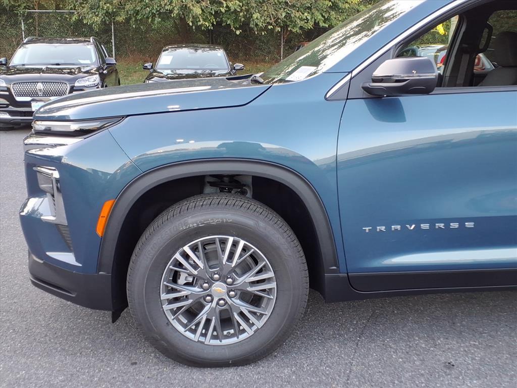new 2026 Chevrolet Traverse car, priced at $38,620