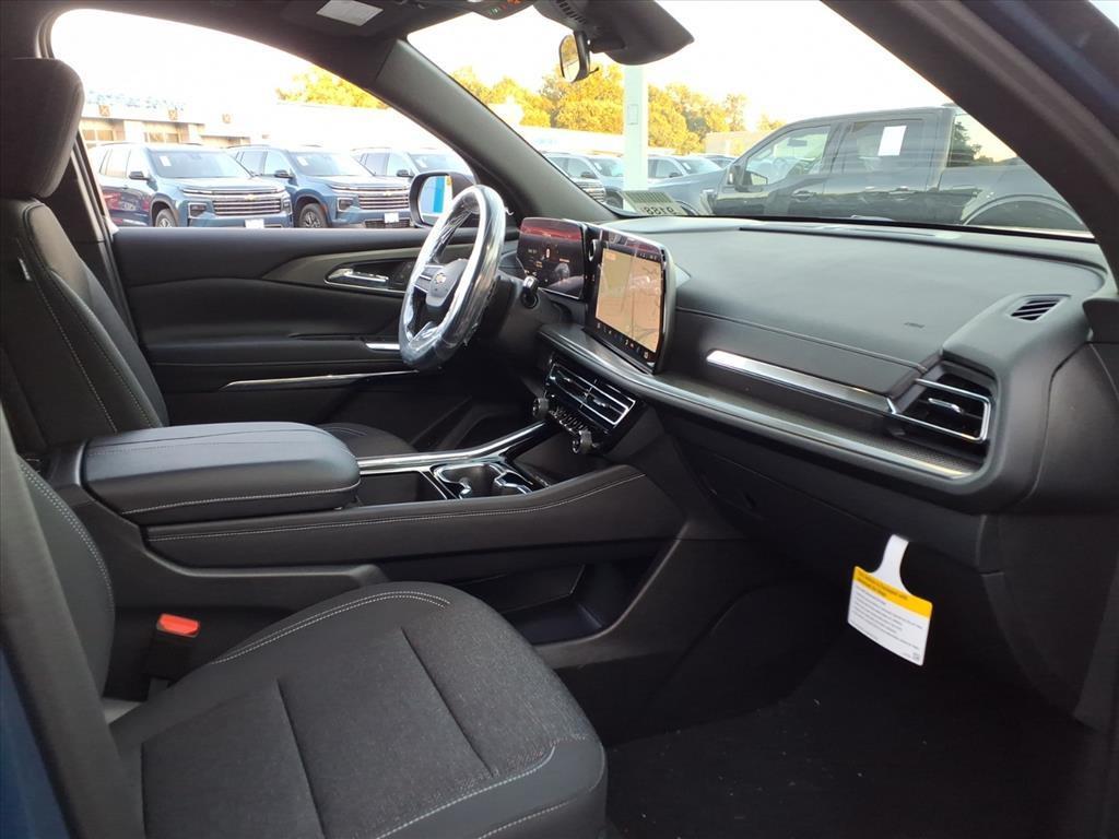 new 2026 Chevrolet Traverse car, priced at $38,620