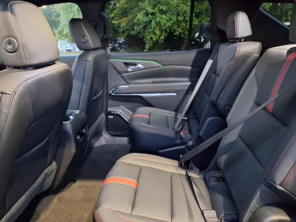 new 2026 Chevrolet Traverse car, priced at $57,455