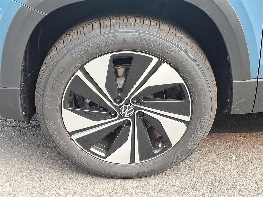 new 2025 Volkswagen Taos car, priced at $33,484