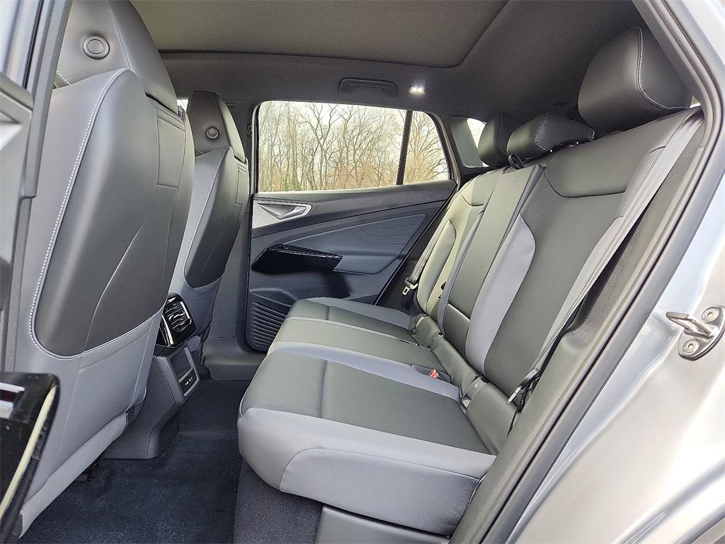 new 2025 Volkswagen ID.4 car, priced at $56,261