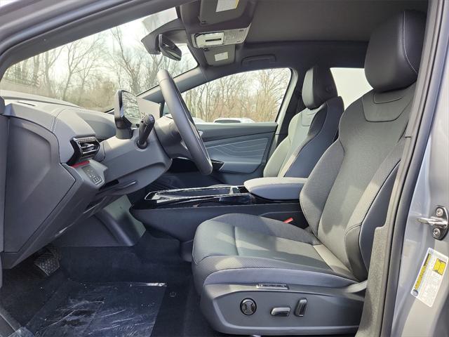 new 2025 Volkswagen ID.4 car, priced at $56,261