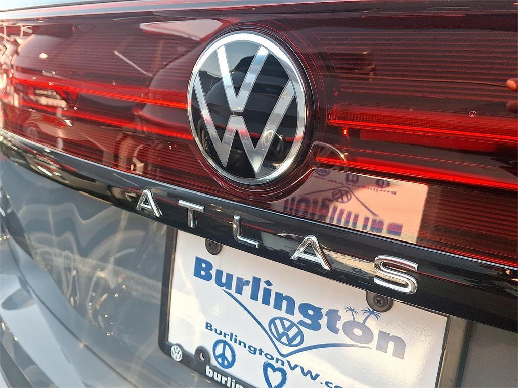new 2025 Volkswagen Atlas car, priced at $49,406