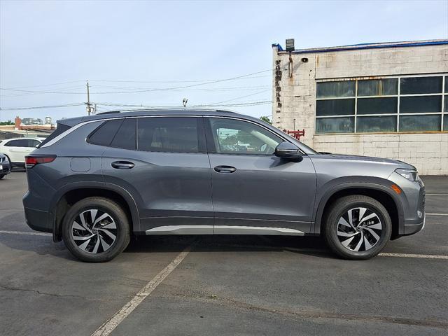 new 2025 Volkswagen Tiguan car, priced at $32,420