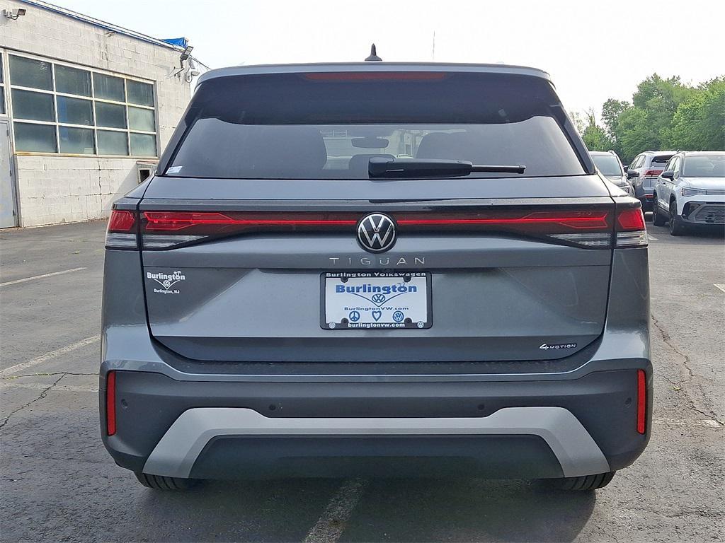 new 2025 Volkswagen Tiguan car, priced at $32,420