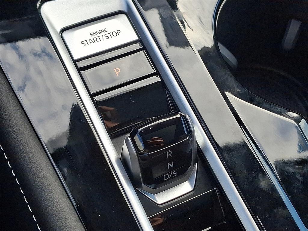 new 2025 Volkswagen Atlas car, priced at $51,242