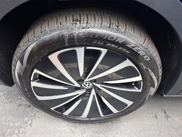 new 2025 Volkswagen ID.4 car, priced at $51,161