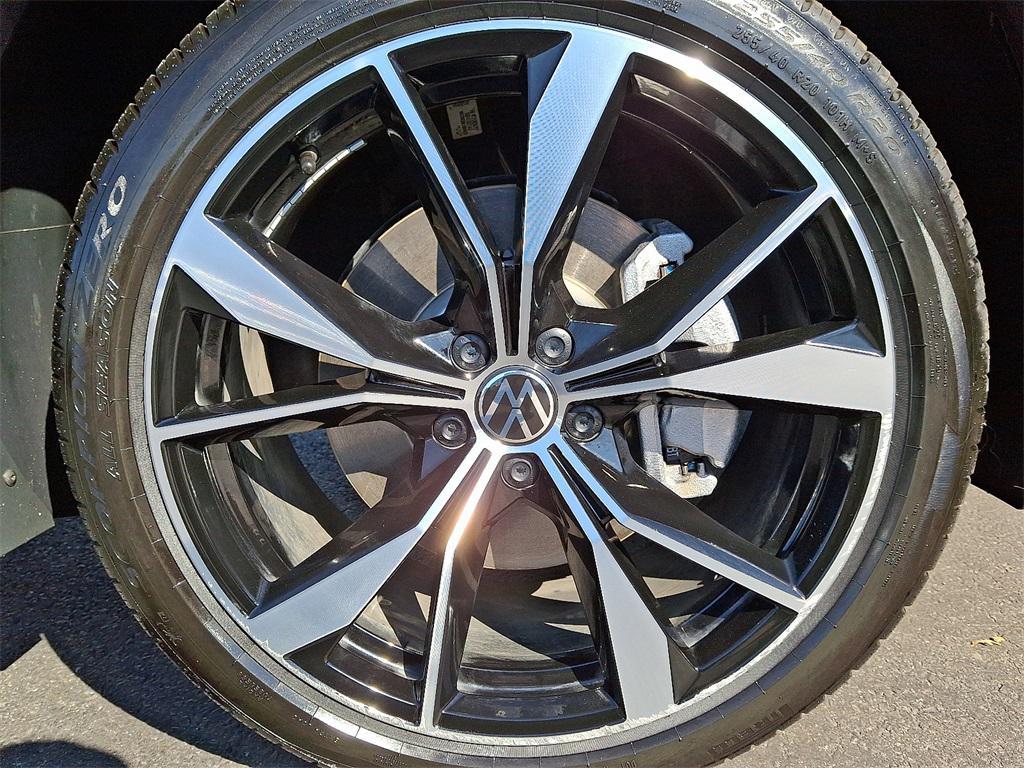 used 2024 Volkswagen Tiguan car, priced at $34,322