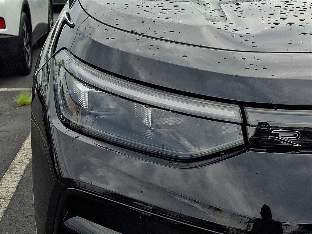 new 2025 Volkswagen Tiguan car, priced at $39,081