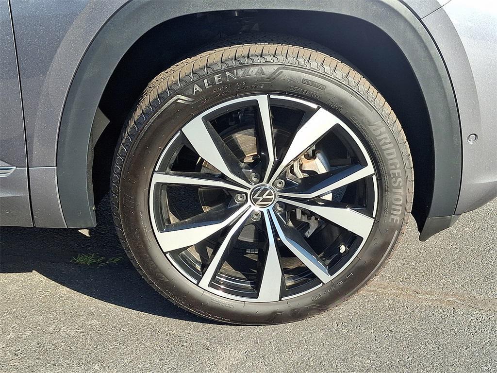 used 2024 Volkswagen Atlas Cross Sport car, priced at $41,392