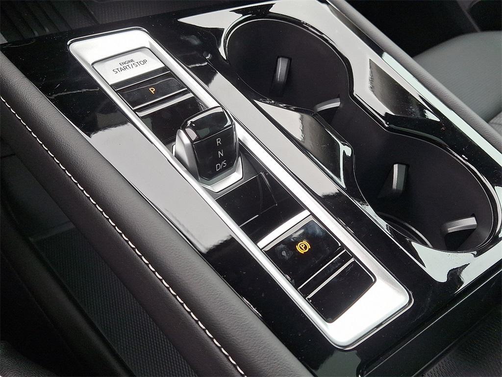 new 2025 Volkswagen Atlas car, priced at $56,136