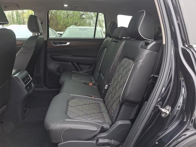 new 2025 Volkswagen Atlas car, priced at $56,136