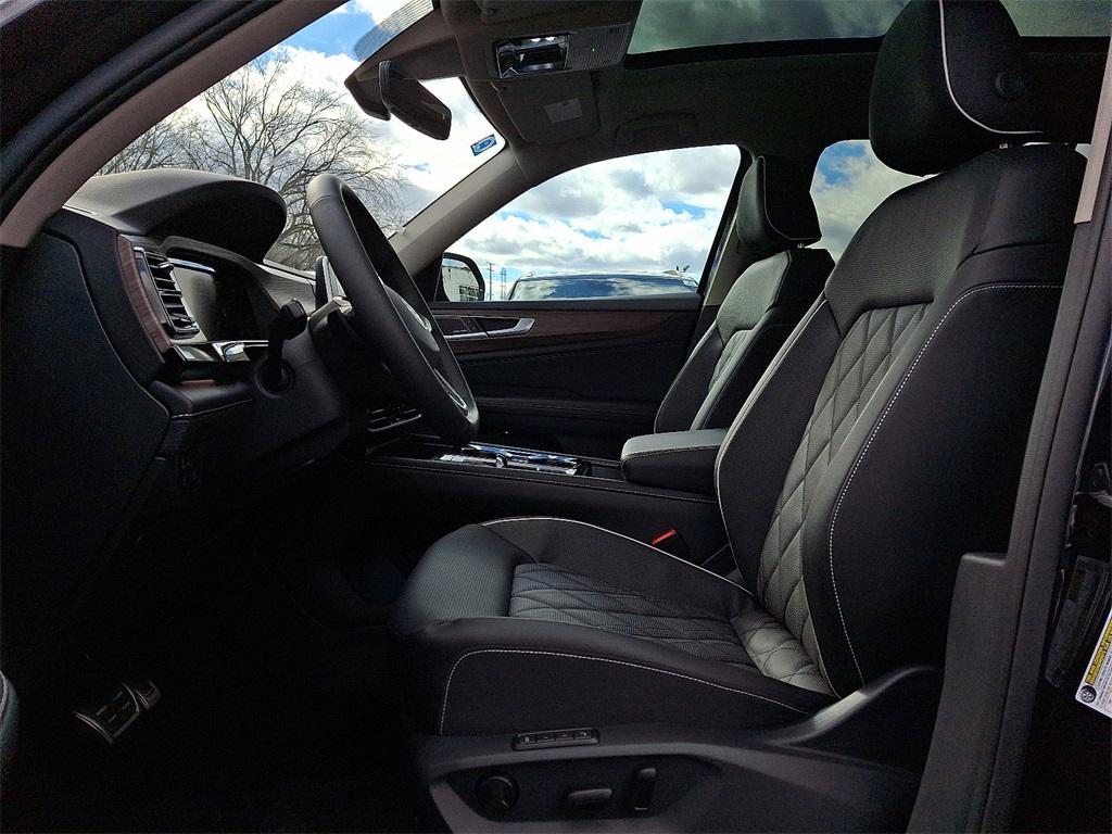 new 2025 Volkswagen Atlas car, priced at $56,136