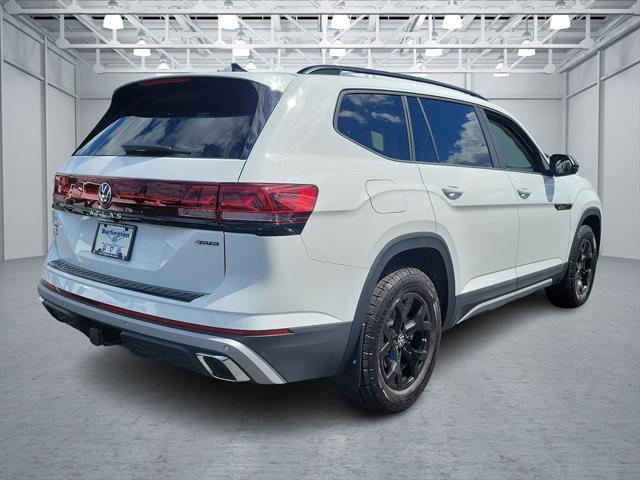 new 2024 Volkswagen Atlas car, priced at $50,081