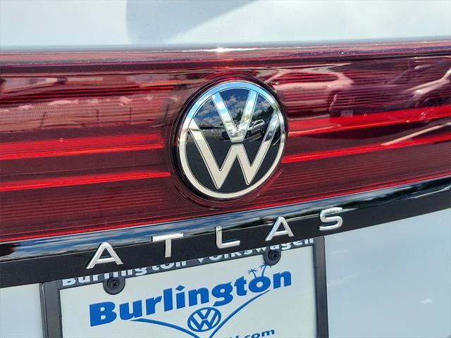 new 2024 Volkswagen Atlas car, priced at $50,081