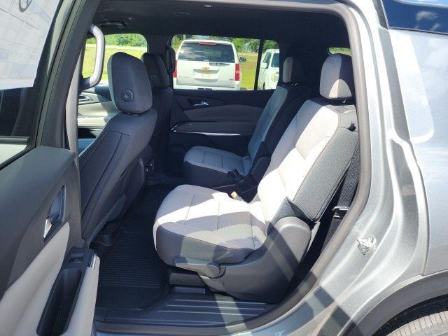 new 2025 Chevrolet Traverse car, priced at $43,030