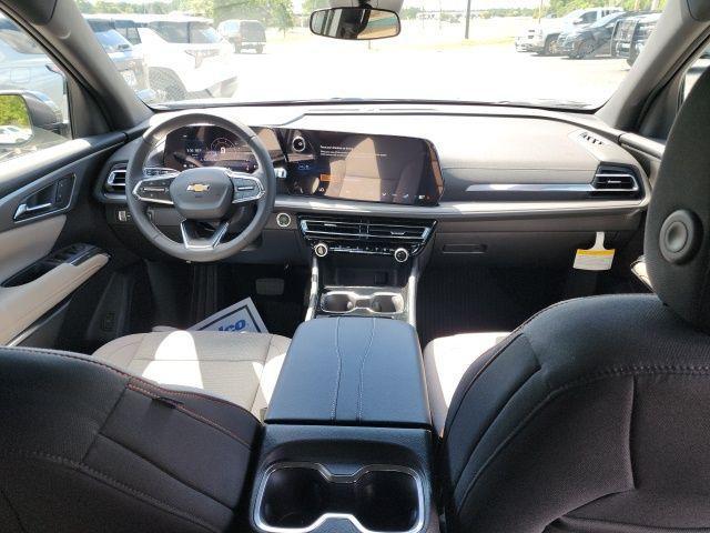 new 2025 Chevrolet Traverse car, priced at $43,030