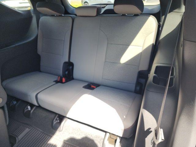 new 2025 Chevrolet Traverse car, priced at $43,030