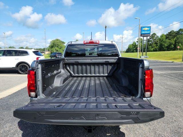 new 2025 Chevrolet Colorado car, priced at $39,050
