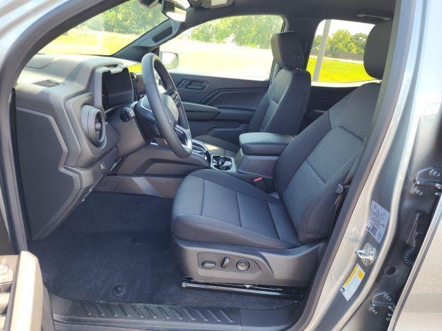 new 2025 Chevrolet Colorado car, priced at $39,050