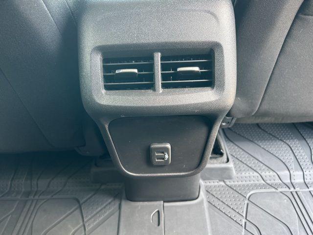 used 2022 Chevrolet Equinox car, priced at $23,900