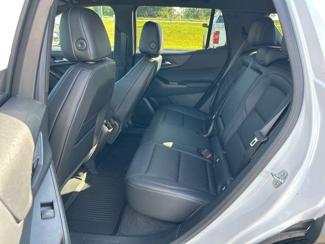 new 2026 Chevrolet Equinox car, priced at $33,325