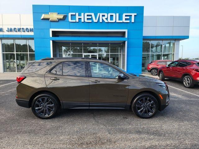 used 2024 Chevrolet Equinox car, priced at $29,900