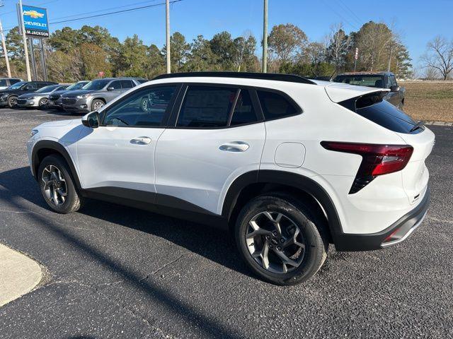 new 2025 Chevrolet Trax car, priced at $25,510