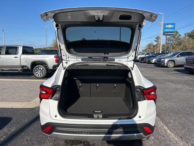 new 2025 Chevrolet Trax car, priced at $25,510